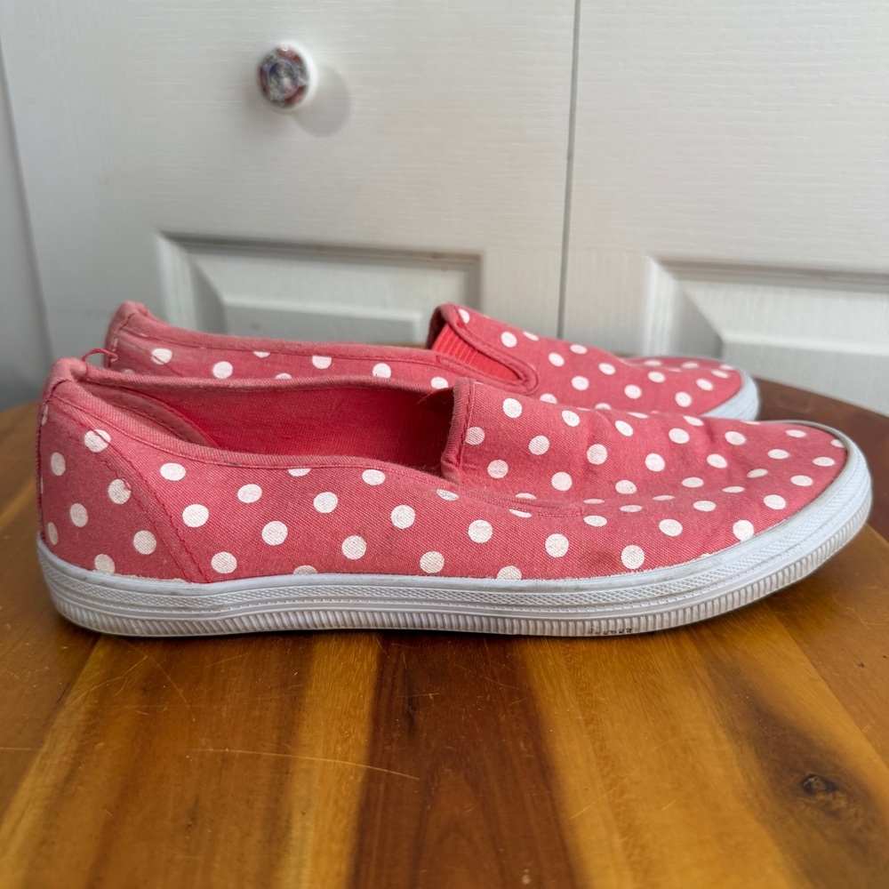 City Sneaks pink white‎ polka dot slip on size 6
